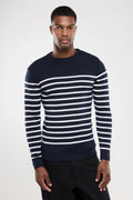 Pull marin Goulenez rayé bleu marine et blanc, coloris Navire Milk, porté de face
